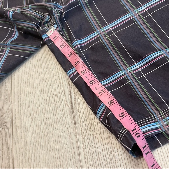 HURLEY Men’s Plaid Swim Trunks - Picture 4 of 8